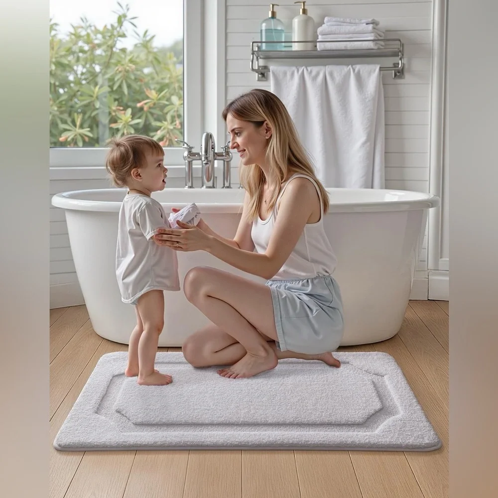 Color & Geometry White Geometric Bath Mat Nonslip Absorbent NIP